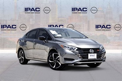 New 2025 Nissan Versa SR w/ Trunk Package