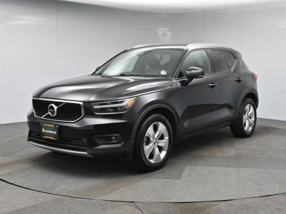 Used 2021 Volvo XC40 T5 Momentum