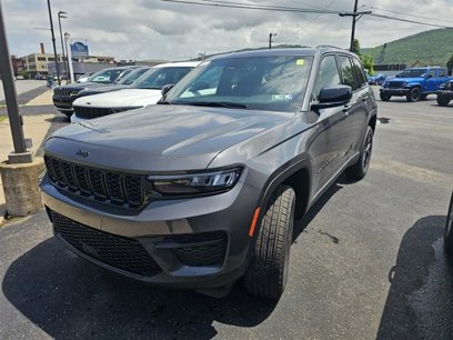 New 2025 Jeep Grand Cherokee Altitude