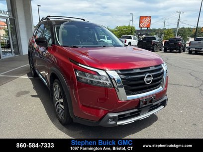 Used 2022 Nissan Pathfinder Platinum w/ Cargo Package