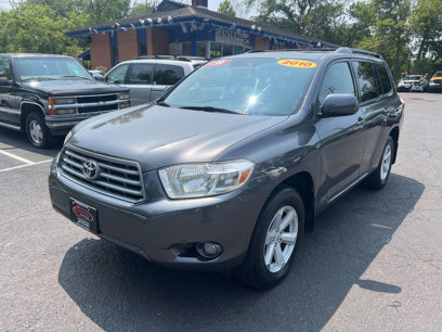 Used 2010 Toyota Highlander SE