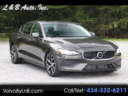 Used 2019 Volvo S60 T6 Momentum w/ Premium Package