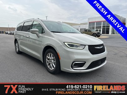 Used 2021 Chrysler Pacifica Touring-L