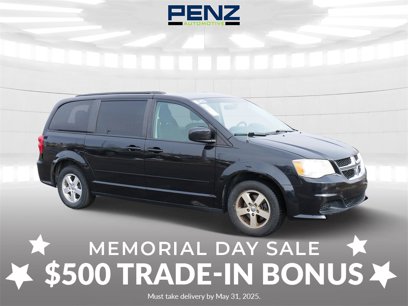 Used 2012 Dodge Grand Caravan SXT w/ UConnect Hands-Free Group