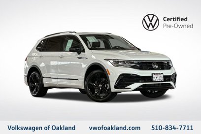 Certified 2024 Volkswagen Tiguan SE R-Line