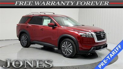 New 2025 Nissan Pathfinder SL w/ SL Premium Package