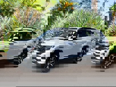 New 2025 Volkswagen Atlas SE