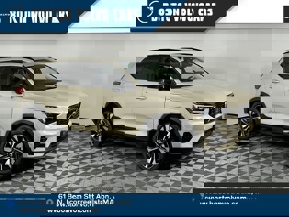 New 2025 Volvo XC40 B5 Ultra w/ Protection Package Premier