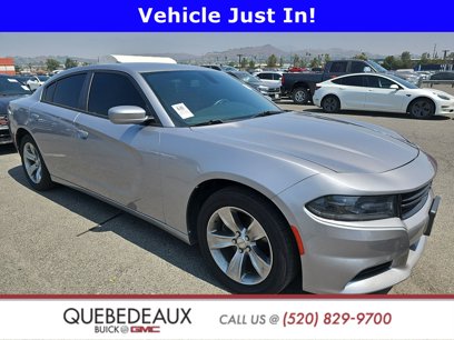 Used 2017 Dodge Charger SXT w/ Navigation & Travel Group