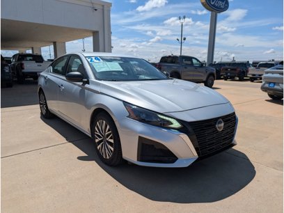 Used 2024 Nissan Altima 2.5 SV
