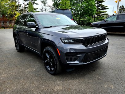 Used 2022 Jeep Grand Cherokee Altitude