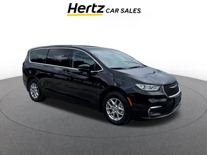Used 2024 Chrysler Pacifica Touring-L