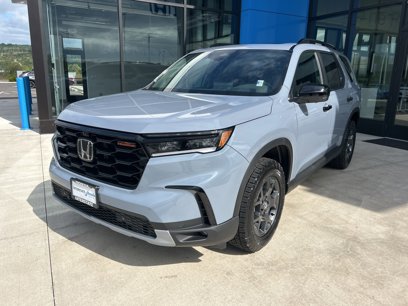 New 2025 Honda Pilot TrailSport