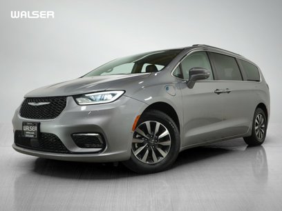 Used 2021 Chrysler Pacifica Touring-L
