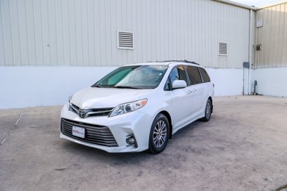 Used 2018 Toyota Sienna XLE