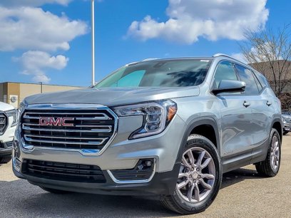 Used 2024 GMC Terrain SLT w/ Infotainment Package II