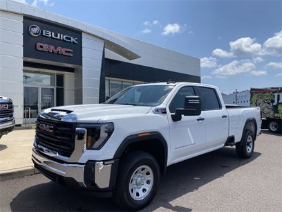 New 2025 GMC Sierra 2500 Pro