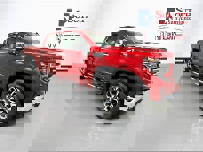 New 2025 GMC Sierra 1500 SLT