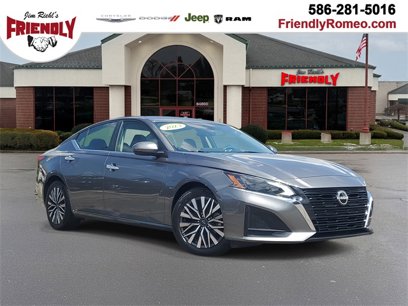 Used 2023 Nissan Altima 2.5 SV