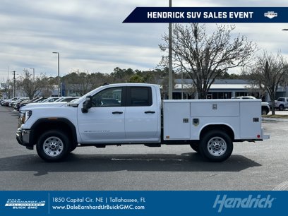 New 2024 GMC Sierra 3500 Pro w/ Convenience Package