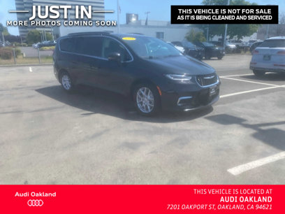 Used 2022 Chrysler Pacifica Touring-L