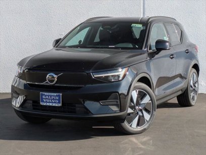 New 2025 Volvo EX40 Core w/ Climate Package
