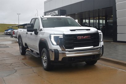 New 2025 GMC Sierra 2500 Pro w/ Convenience Package
