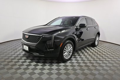 New 2024 Cadillac XT4 Luxury w/ Cold Weather Package