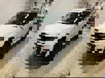 Used 2022 Jeep Grand Cherokee L Limited w/ Black Appearance Package