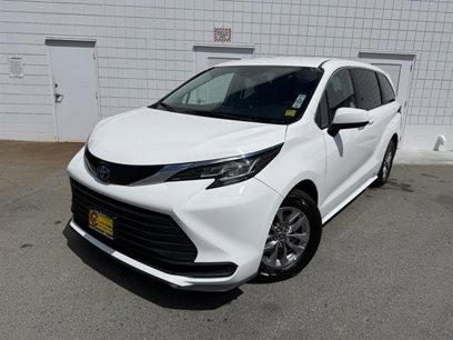 Used 2022 Toyota Sienna LE