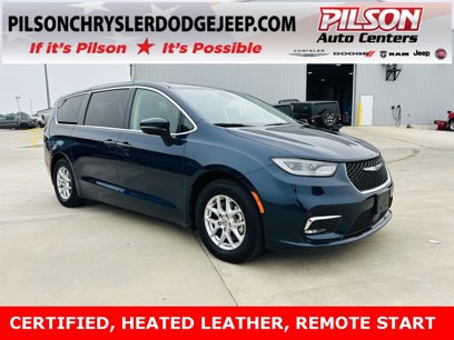 Used 2023 Chrysler Pacifica Touring-L