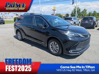 Used 2021 Toyota Sienna XLE