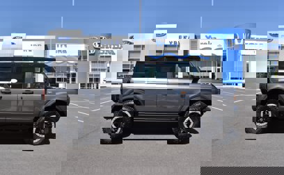 New 2024 Ford Bronco Badlands w/ Sasquatch Package