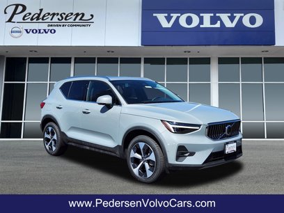 New 2025 Volvo XC40 B5 Plus w/ Protection Package Premier