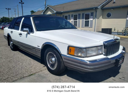 Used 1990 Lincoln Town Car Signature