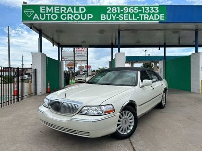 Used 2005 Lincoln Town Car Signature