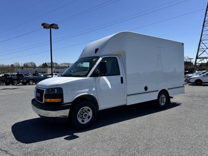 New 2025 GMC Savana 3500 w/ Power Convenience Package