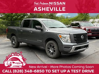 Used 2021 Nissan Titan SV