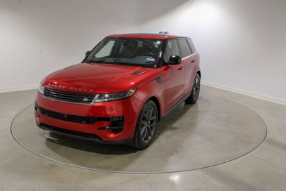 Used 2025 Land Rover Range Rover Sport SE