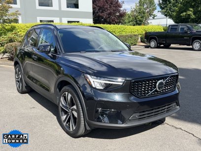 Used 2025 Volvo XC40 B5 Plus