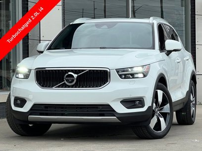 Used 2019 Volvo XC40 T5 Momentum