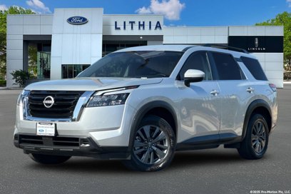 Used 2024 Nissan Pathfinder SV