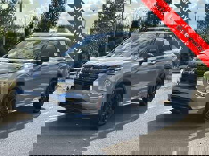 Used 2023 Mitsubishi Outlander ES