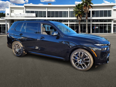 New 2025 BMW X7 M60i w/ Climate Comfort Package