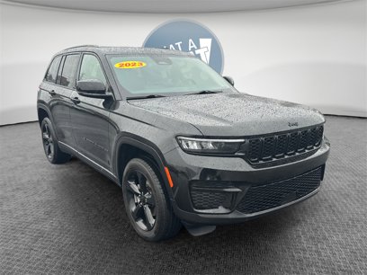 Used 2023 Jeep Grand Cherokee Altitude