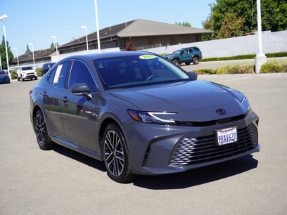 Used 2025 Toyota Camry XLE