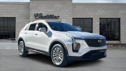 New 2025 Cadillac XT4 Premium Luxury