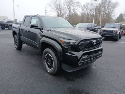 New 2025 Toyota Tacoma w/ TRD Off-Road Package