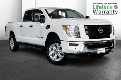 New 2024 Nissan Titan SV w/ SV Convenience Package