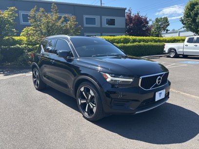 Used 2019 Volvo XC40 T5 Momentum